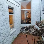 Groepswoning Domus Nimma, Also Work Friendly Tatil Evi *